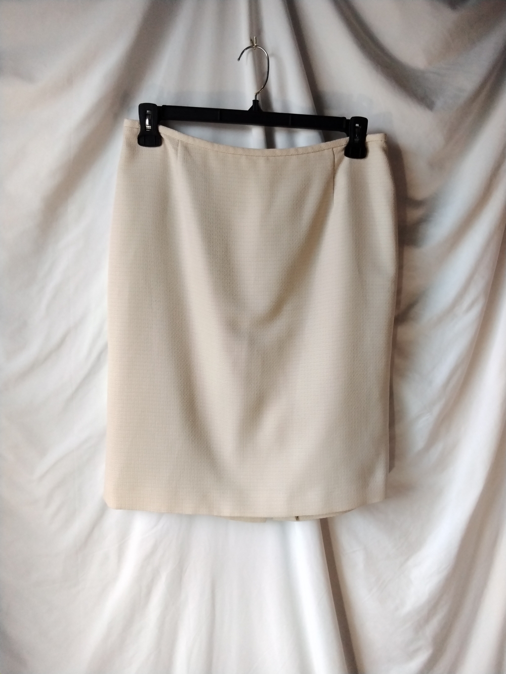 Le Suit Cream Pencil Skirt